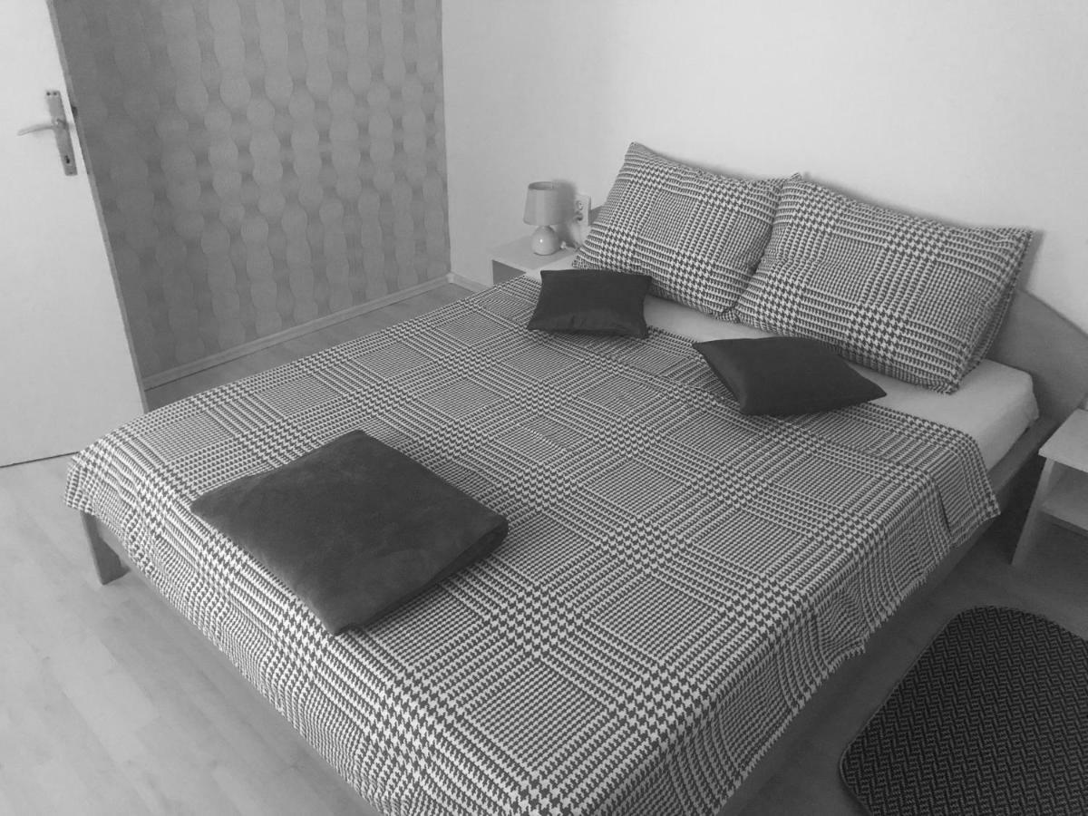 Studio Apartman Valentina Velika Mlaka Buitenkant foto